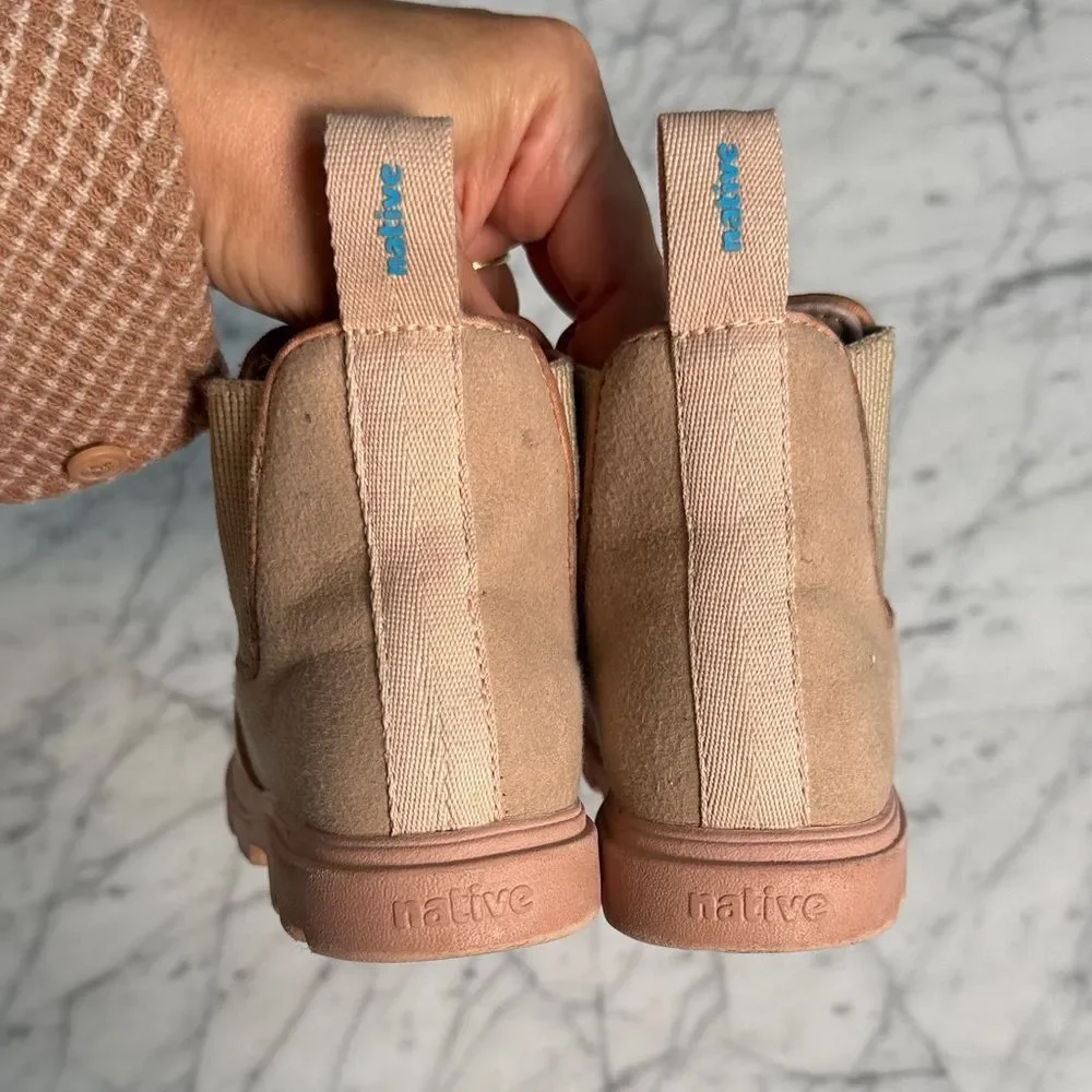 Native Kensington Water Resistant Chelsea Boots Treklite Sz 10 Pink